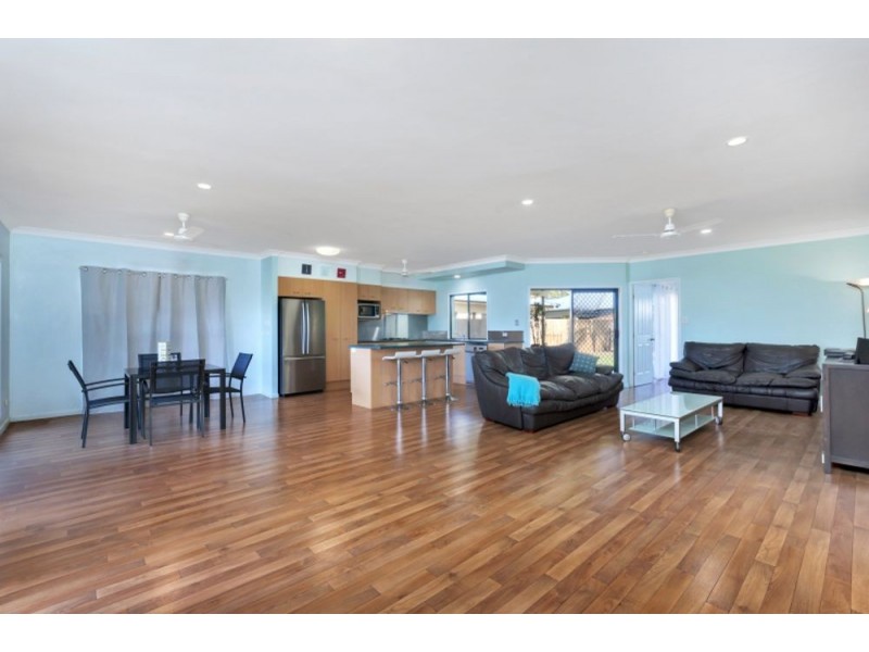 2 Illowra Court, Caravonica QLD 4878