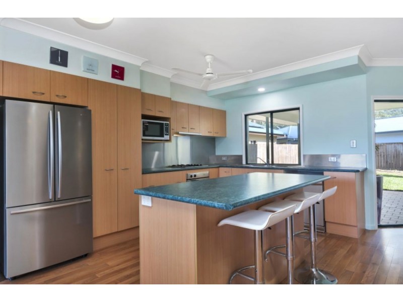 2 Illowra Court, Caravonica QLD 4878