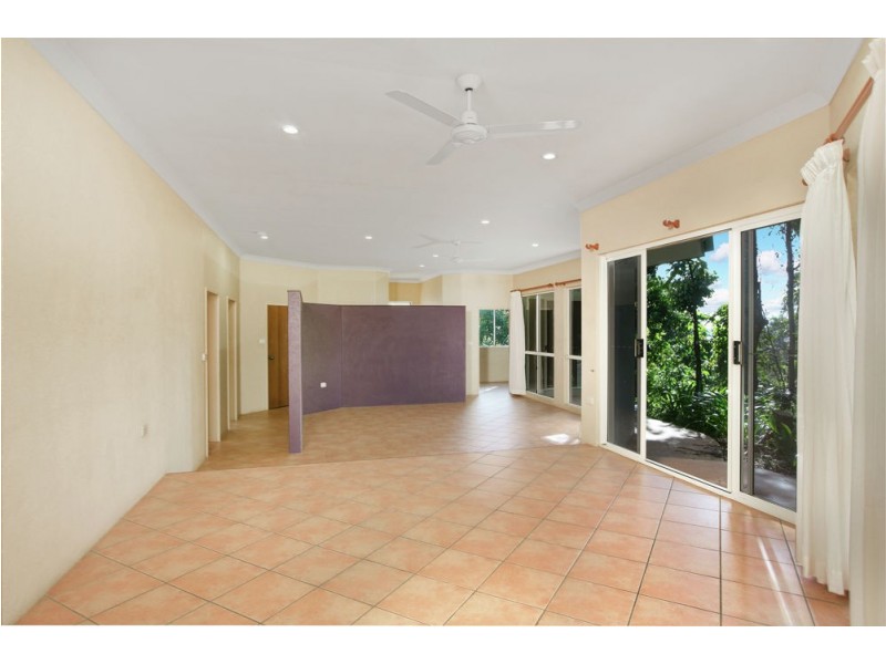 7 Beaman Close, Aeroglen QLD 4870