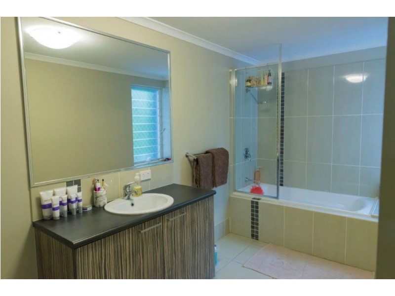 5/109 Callaghan Street, Mooroobool QLD 4870