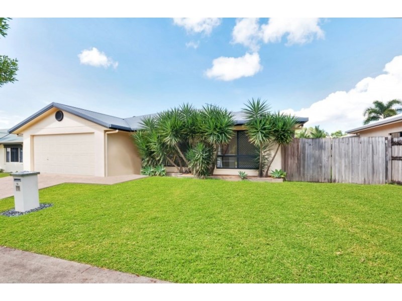 15 Fitzmaurice Drive, Bentley Park QLD 4869