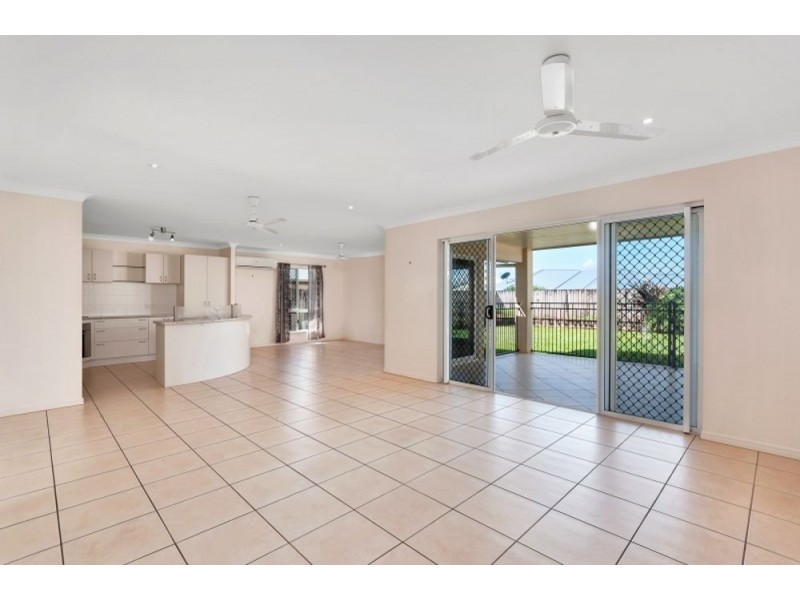 15 Fitzmaurice Drive, Bentley Park QLD 4869