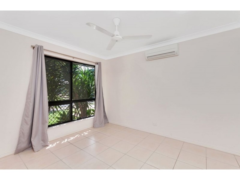15 Fitzmaurice Drive, Bentley Park QLD 4869
