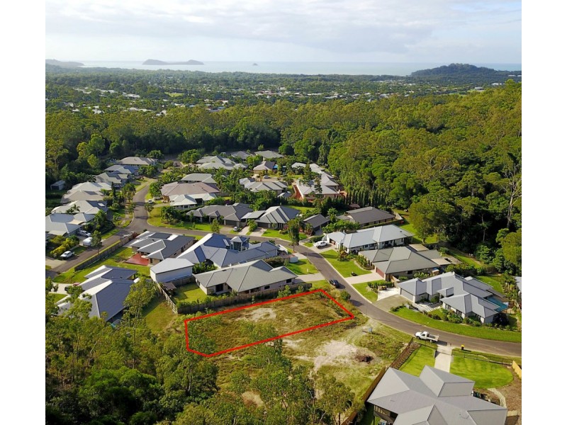 8 Megalong Close, Smithfield QLD 4878