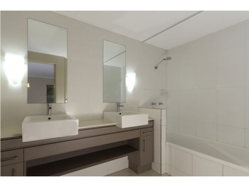 1321/12 Gregory Street, Westcourt QLD 4870