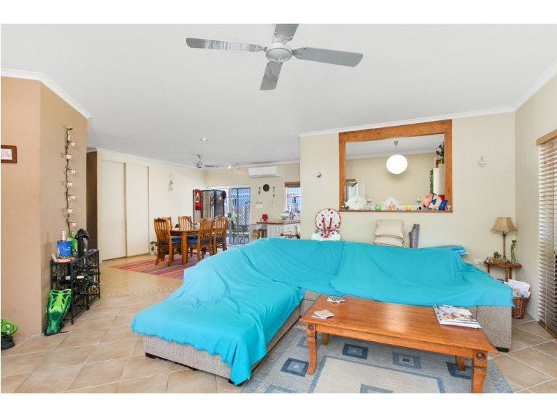 6 Milford Close, Kanimbla QLD 4870
