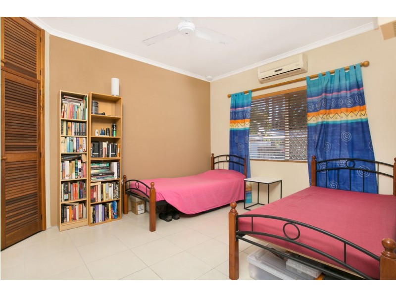 6 Milford Close, Kanimbla QLD 4870