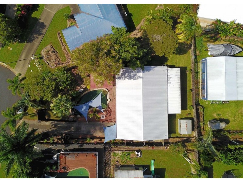 6 Milford Close, Kanimbla QLD 4870