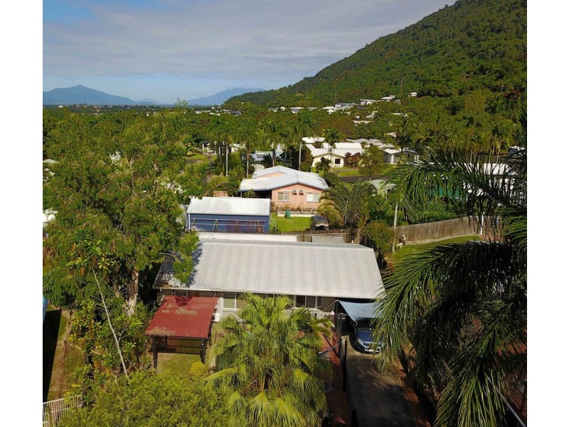 6 Milford Close, Kanimbla QLD 4870