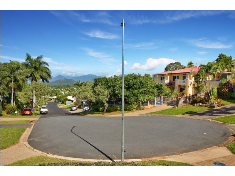 2 Bowen Street, Mount Sheridan QLD 4868