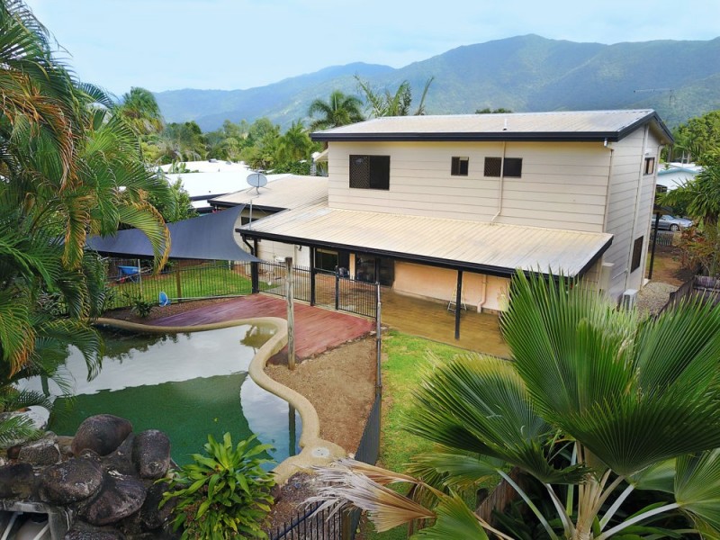 24 Meston Crescent, Brinsmead QLD 4870