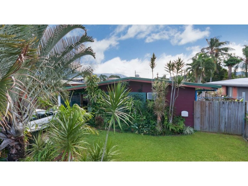 16 Hogan Street, Westcourt QLD 4870
