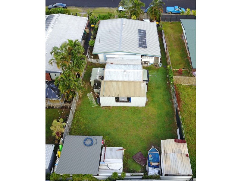 16 Hogan Street, Westcourt QLD 4870