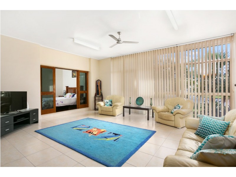 10 Card Avenue, Manunda QLD 4870