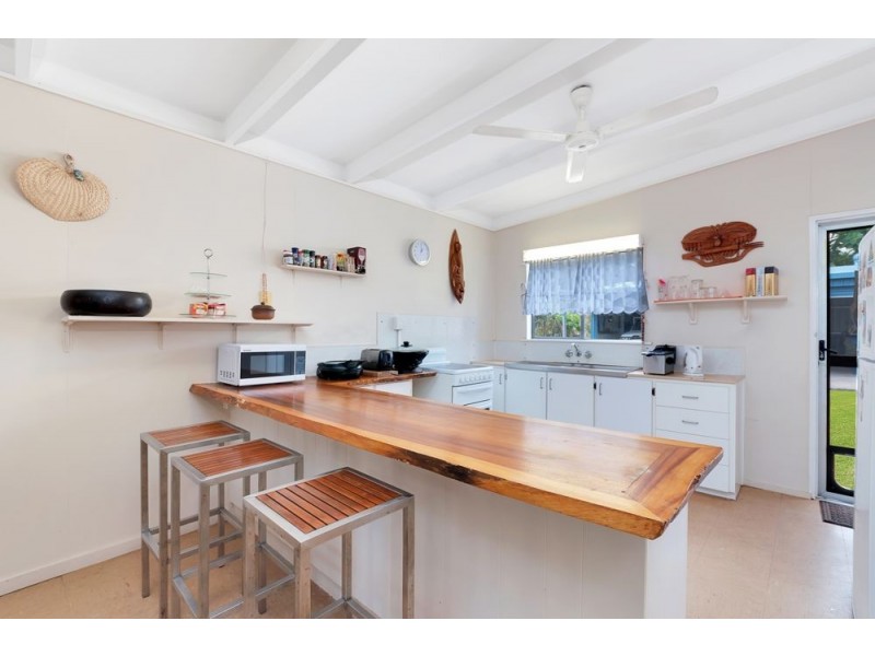 52 Christensen Street, Machans Beach QLD 4878