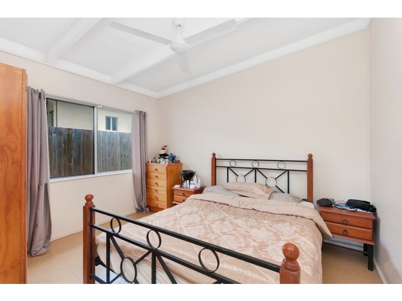 52 Christensen Street, Machans Beach QLD 4878