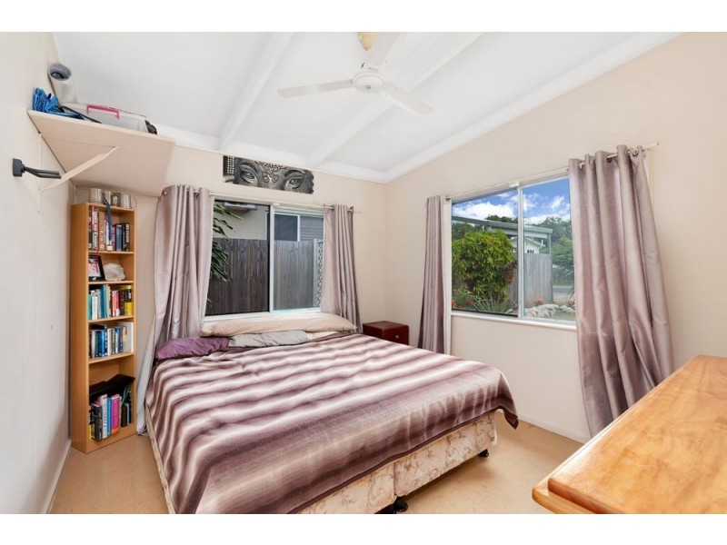 52 Christensen Street, Machans Beach QLD 4878