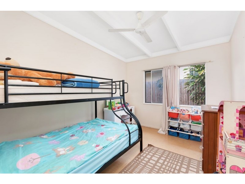 52 Christensen Street, Machans Beach QLD 4878
