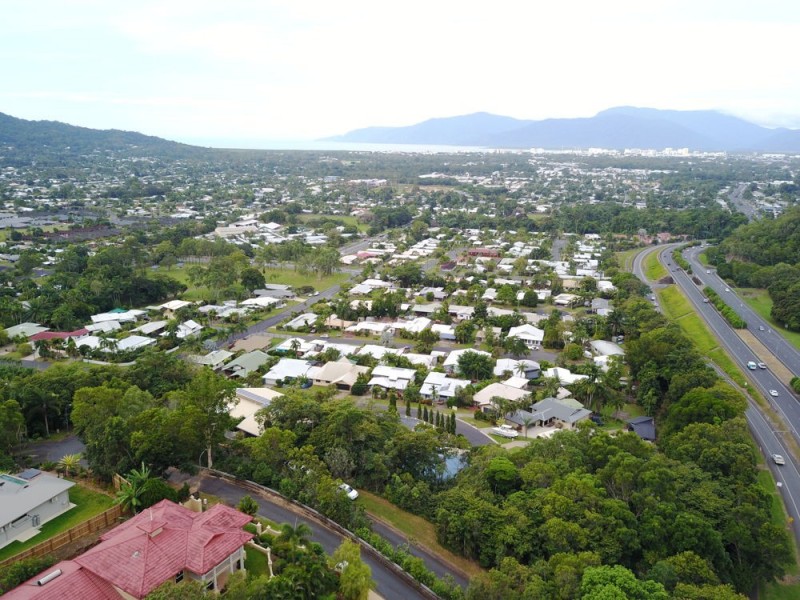 3 Trundle Terrace, Whitfield QLD 4870