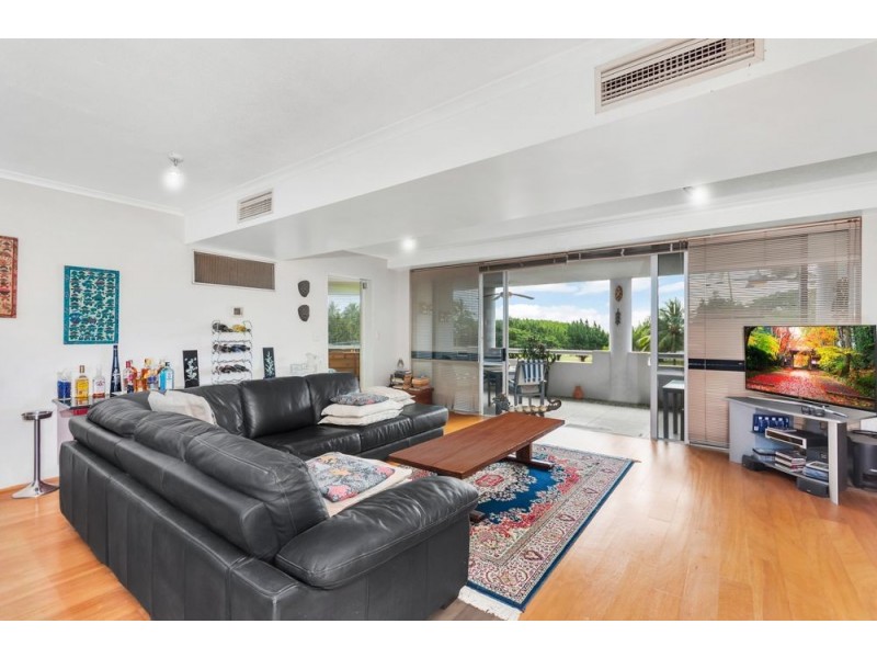 8/279 Esplanade, Cairns North QLD 4870