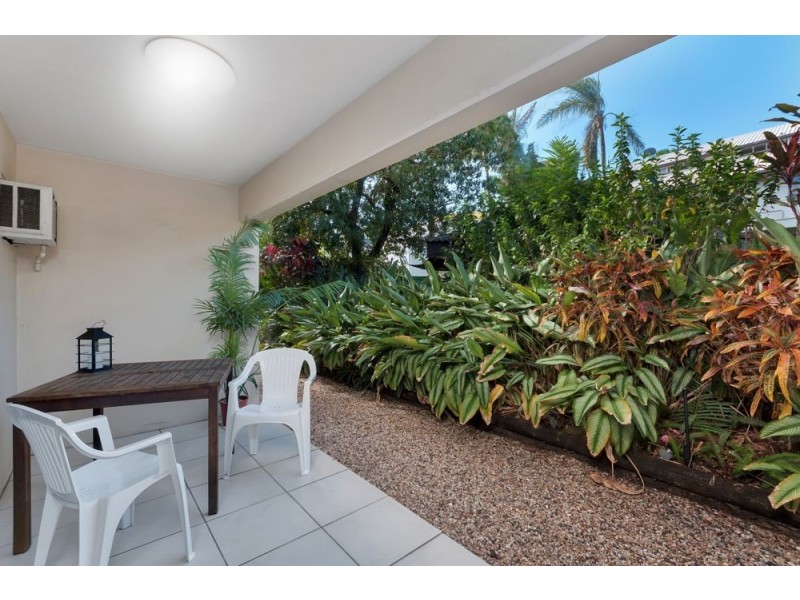 4/239 Lake Street, Cairns North QLD 4870