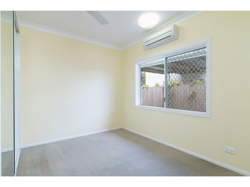 11 Travolta Close, White Rock QLD 4868