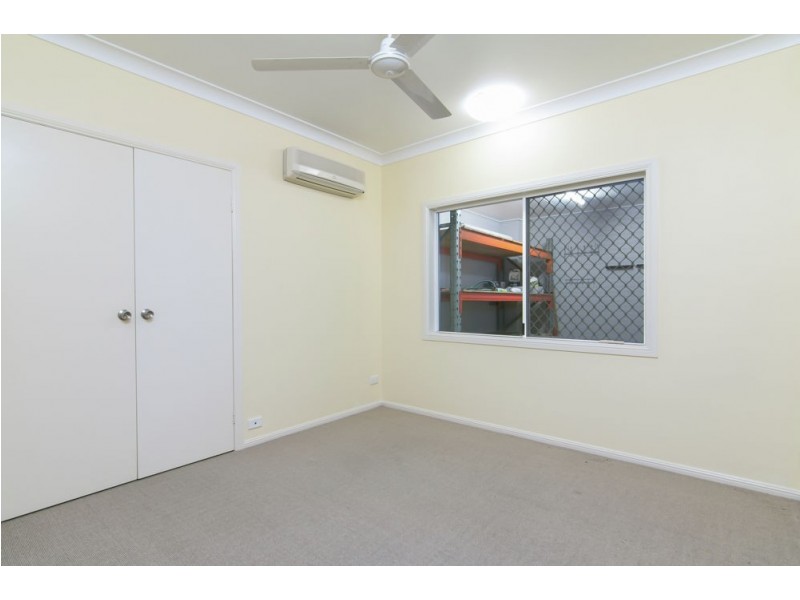 11 Travolta Close, White Rock QLD 4868