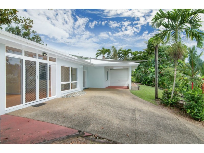 11 Travolta Close, White Rock QLD 4868