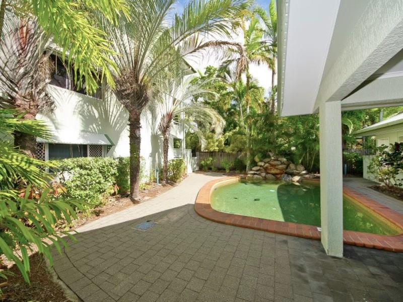 5/303 Lake Street, Cairns North QLD 4870