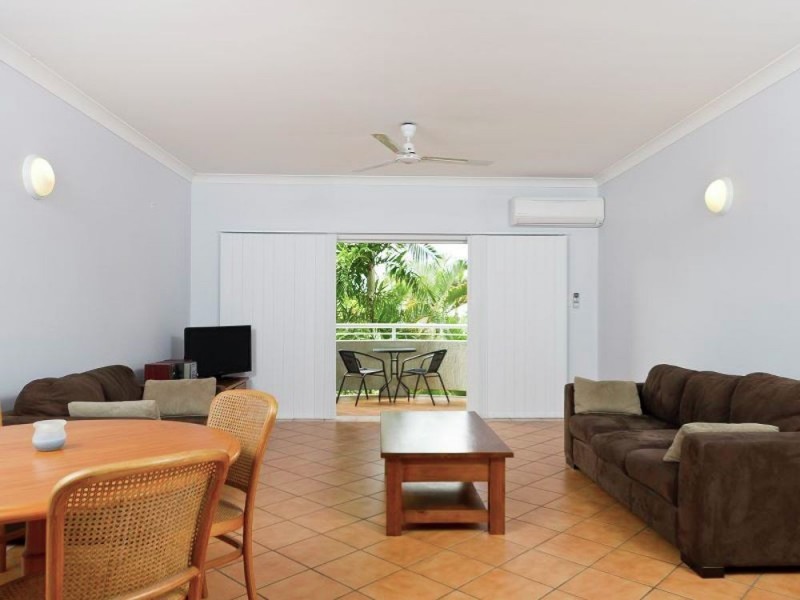 5/303 Lake Street, Cairns North QLD 4870