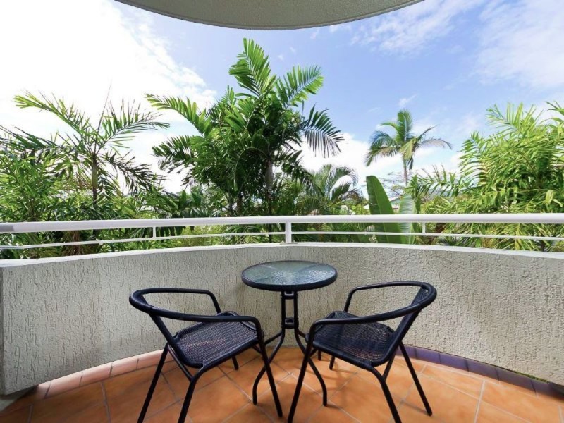 5/303 Lake Street, Cairns North QLD 4870