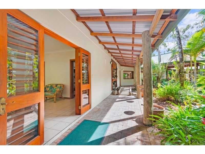 69863 Bruce Highway, Aloomba QLD 4871