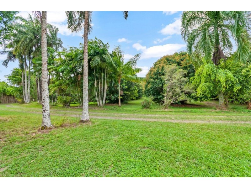 69863 Bruce Highway, Aloomba QLD 4871