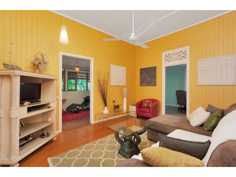 372-374 Draper Street, Parramatta Park QLD 4870