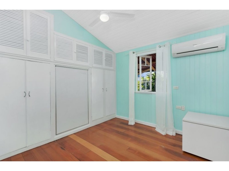 372-374 Draper Street, Parramatta Park QLD 4870