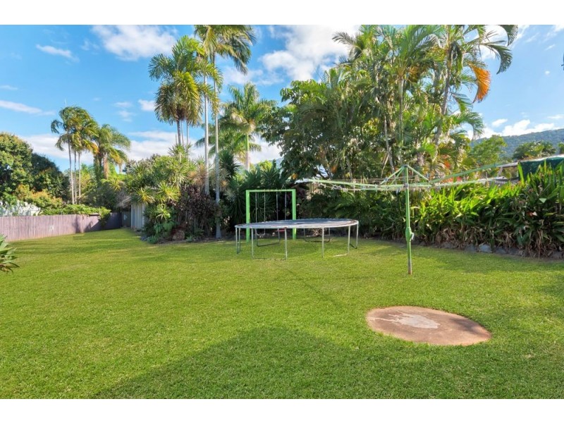 13 Marian Close, Smithfield QLD 4878