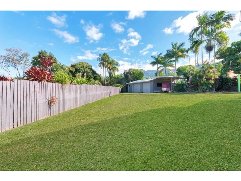 13 Marian Close, Smithfield QLD 4878