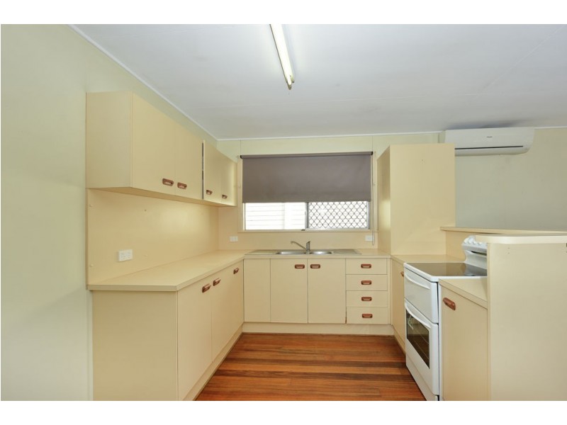 294 Pease Street, Edge Hill QLD 4870