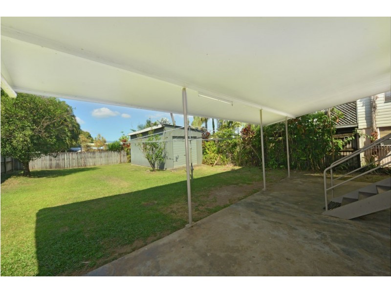 294 Pease Street, Edge Hill QLD 4870