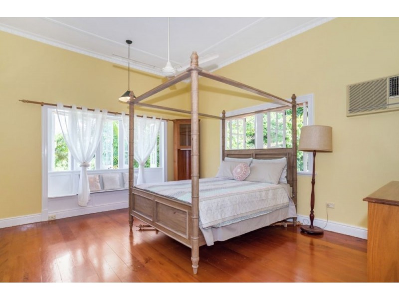 2 Walsh Street, Edge Hill QLD 4870