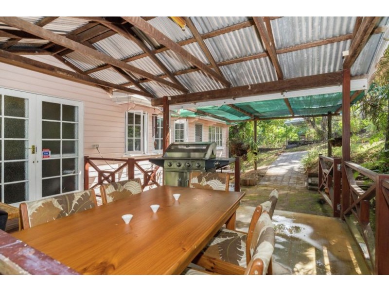 2 Walsh Street, Edge Hill QLD 4870