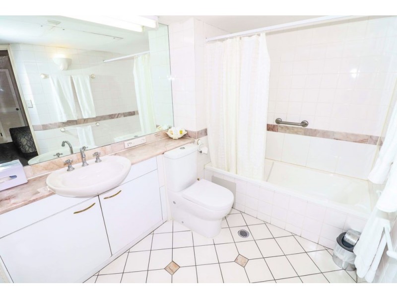 37/62 Abbott Street, Cairns City QLD 4870