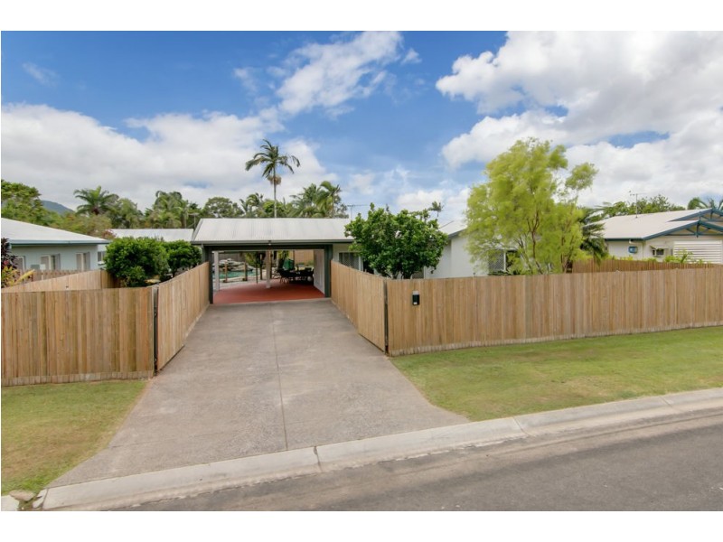 30 Resolution Drive, Bentley Park QLD 4869