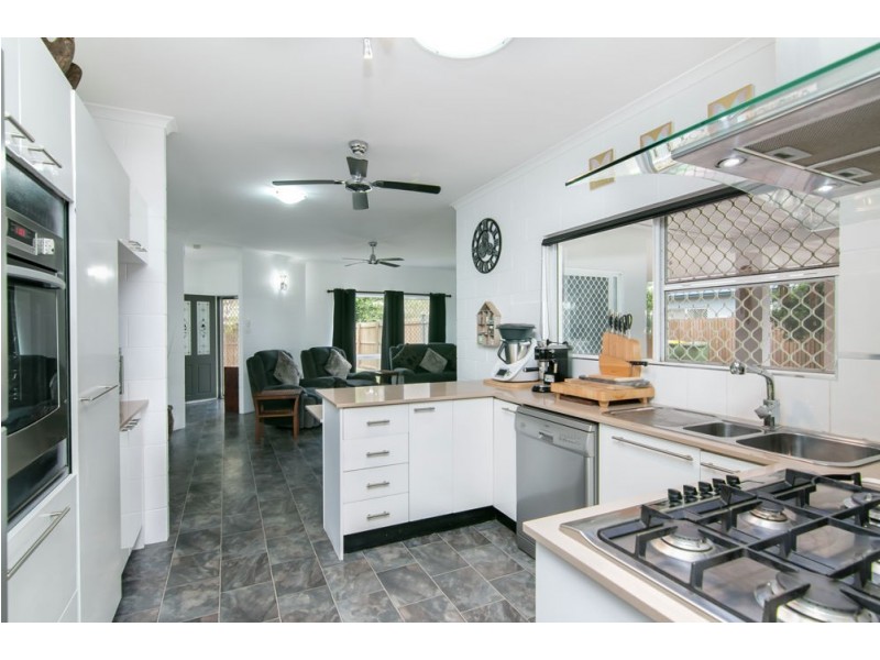 30 Resolution Drive, Bentley Park QLD 4869