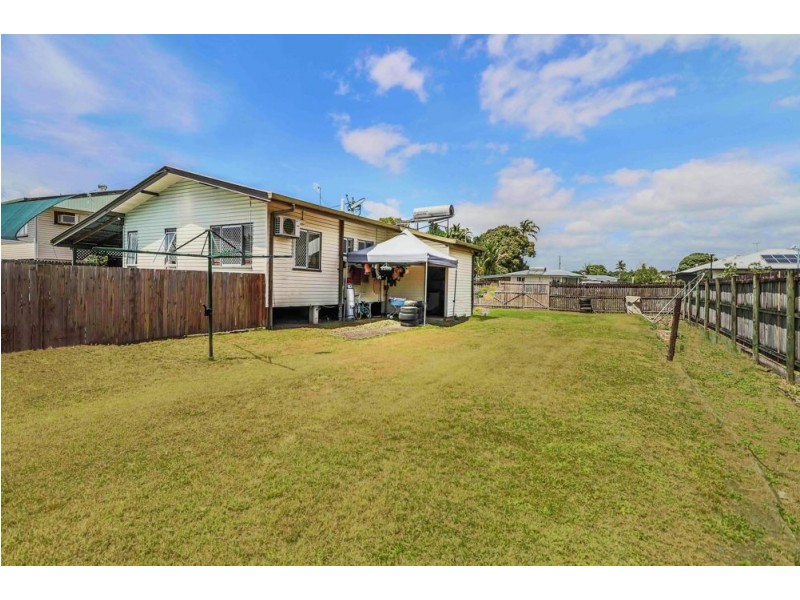 26 Warner Street, Manunda QLD 4870
