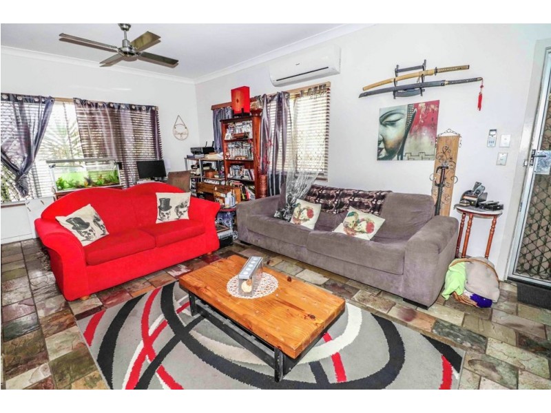 26 Warner Street, Manunda QLD 4870