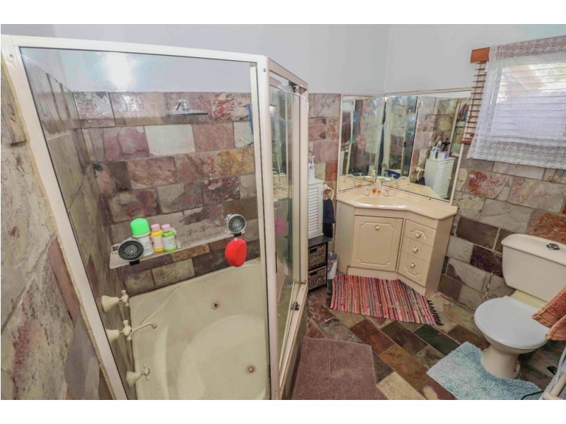 26 Warner Street, Manunda QLD 4870
