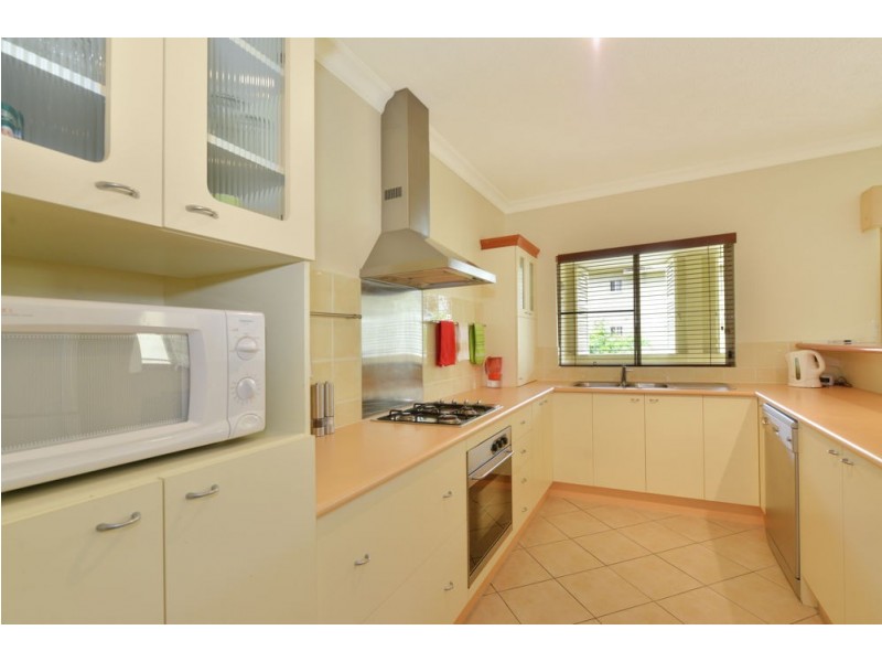404/2 Greenslopes Street, Cairns North QLD 4870