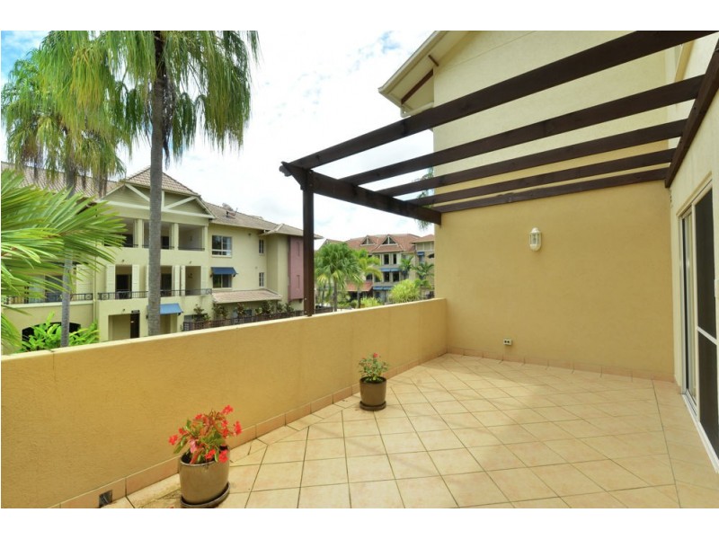 404/2 Greenslopes Street, Cairns North QLD 4870
