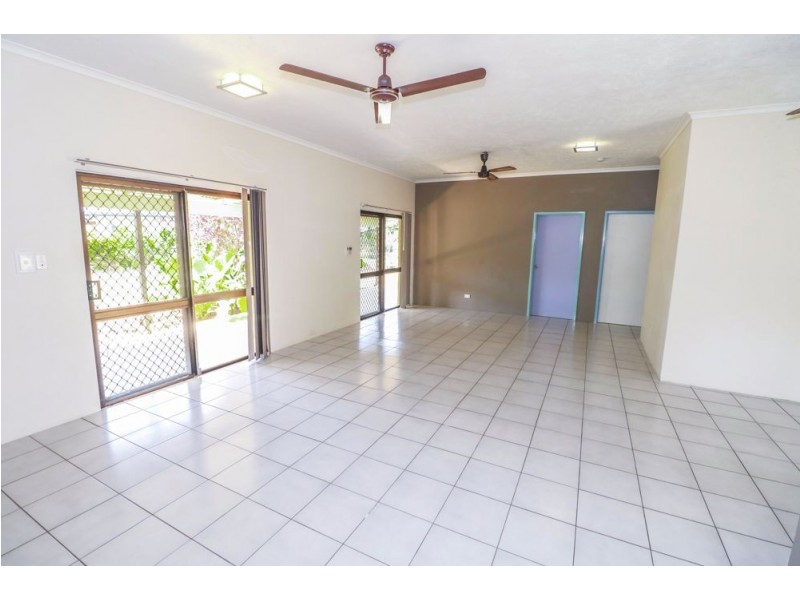2 Melinga Close, Caravonica QLD 4878